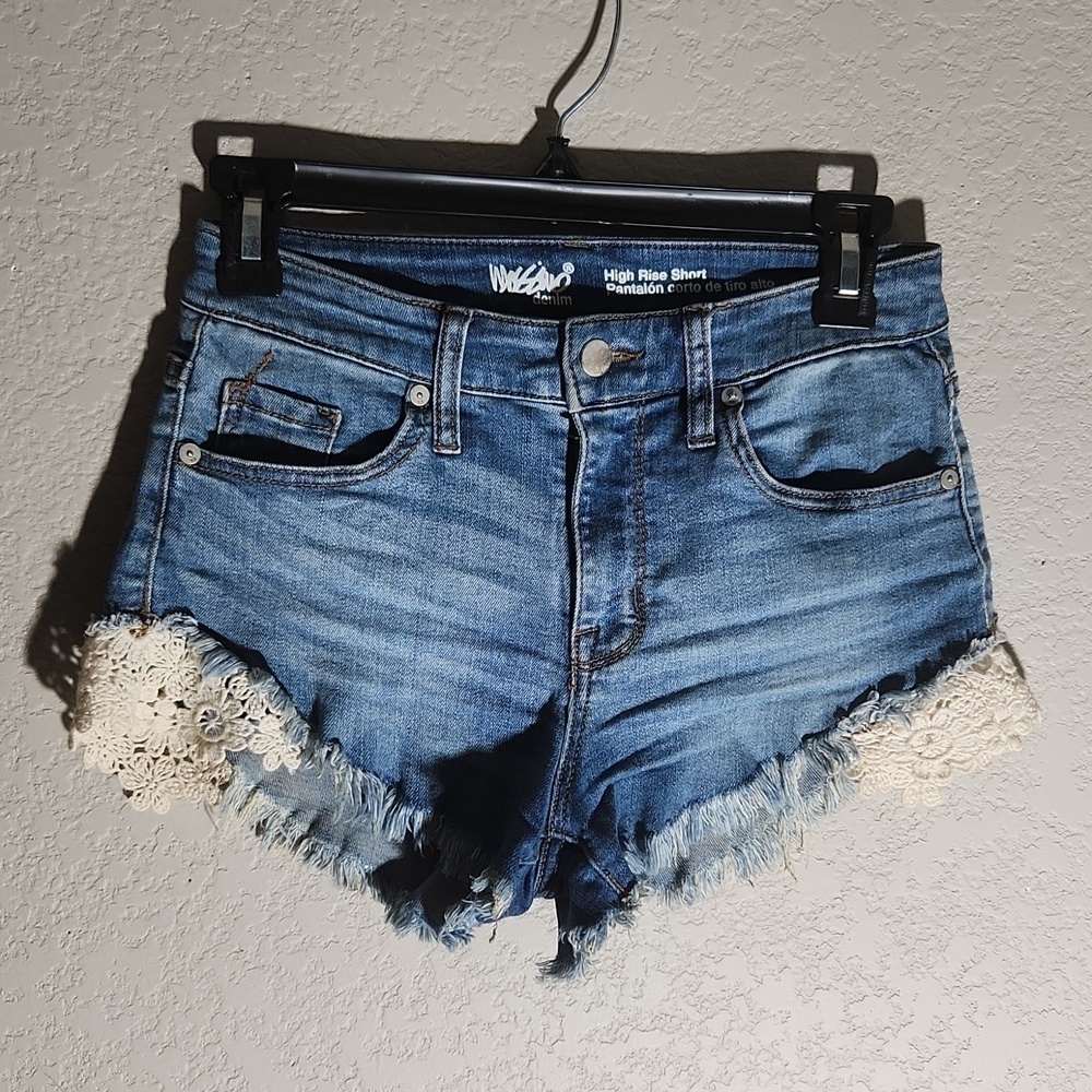 Mossimo shorts womens lace crochet denim size 2 / 26 stretch high rise